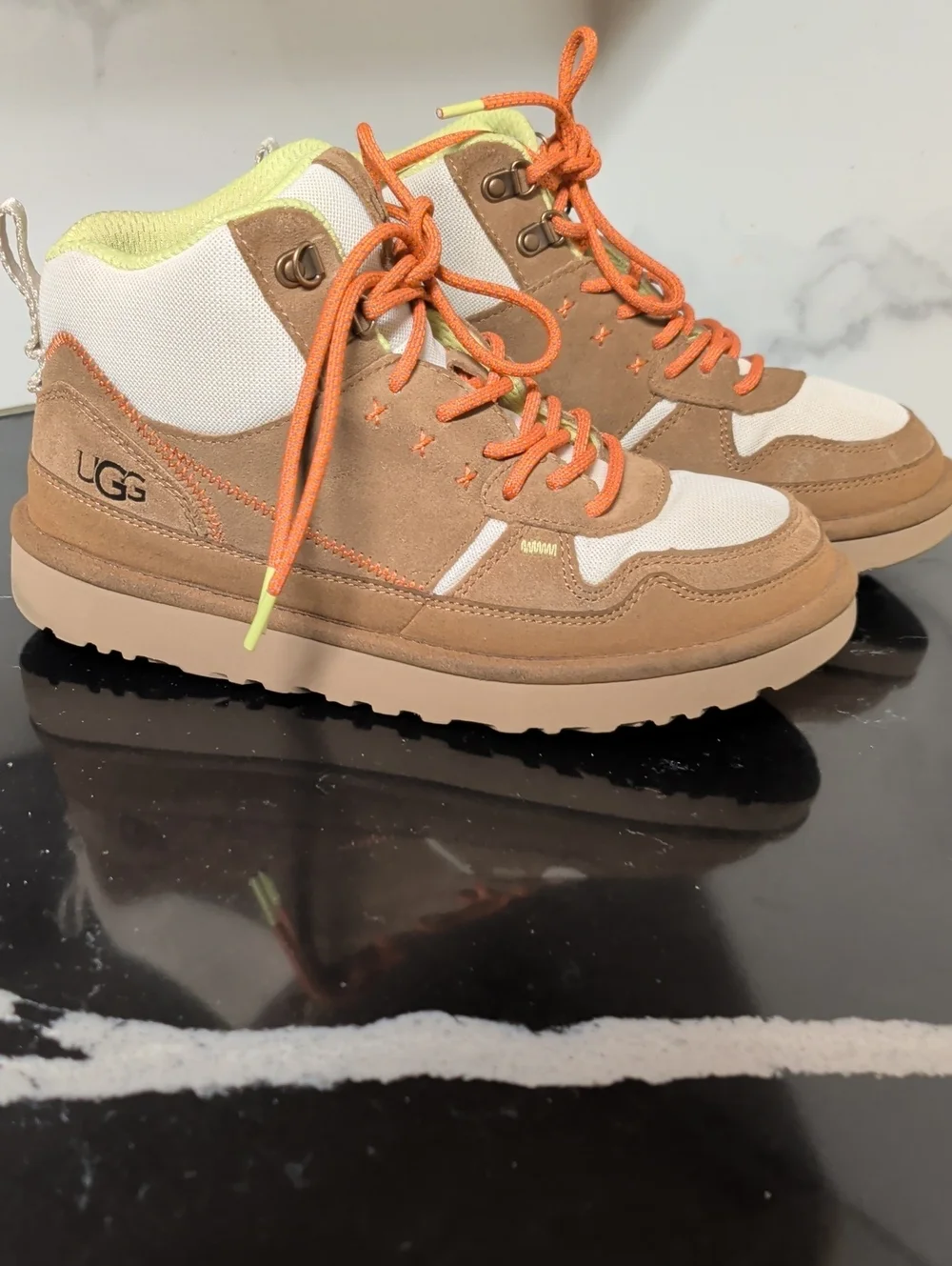 UGG® Women's Highland Heritage Sneakers Size 9 Used Great MSRP $120